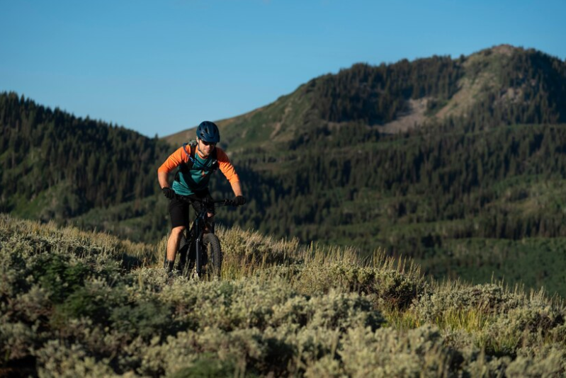 5 Essential Things You Must Have On Your Adventurous Trip