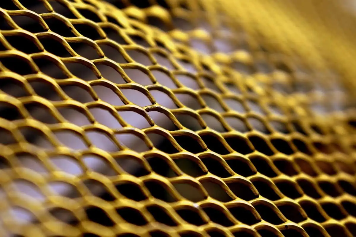 5 Benefits of Using a Custom Woven Wire Mesh